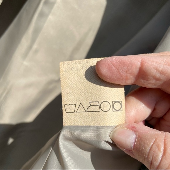 STYLISH jacket with piping and heart-shaped antler buttons. Statement piece. - Picture 3 of 8